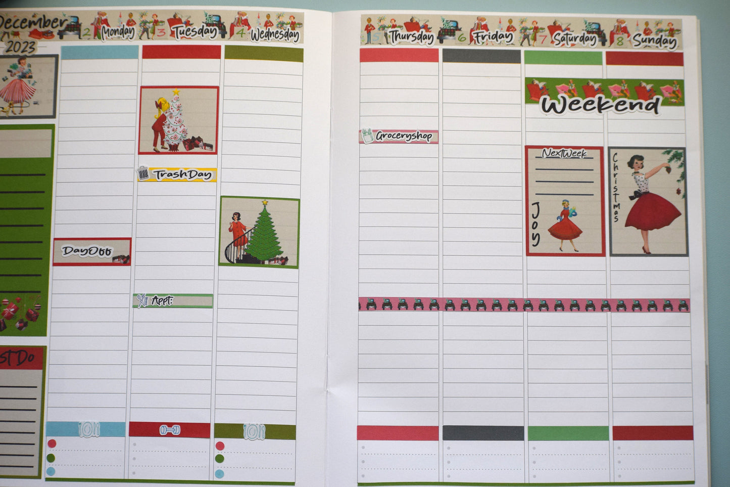 Plum Paper 7x9 Vertical Columns Weekly Planner Sticker Kit #15, Retro Christmas