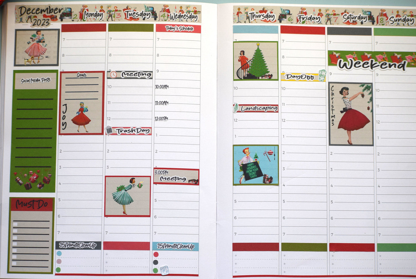 Plum Paper 7x9 Hourly Weekly Planner Sticker Kit #15, Retro Christmas
