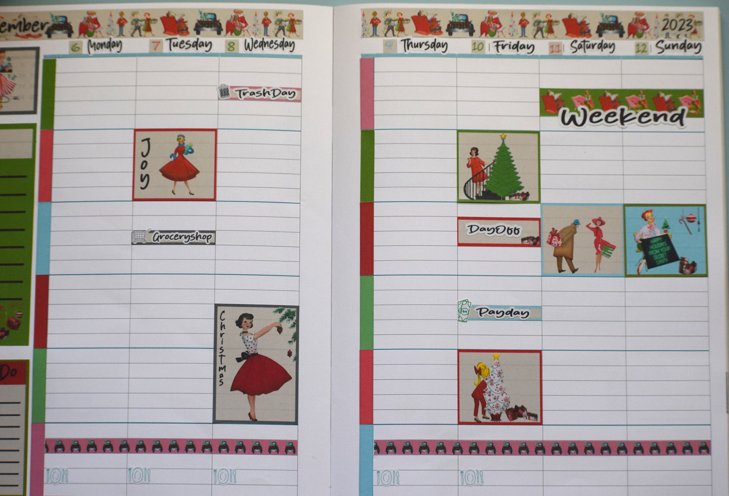 Plum Paper 7x9 ME Weekly Planner Sticker Kit #15, Retro Christmas