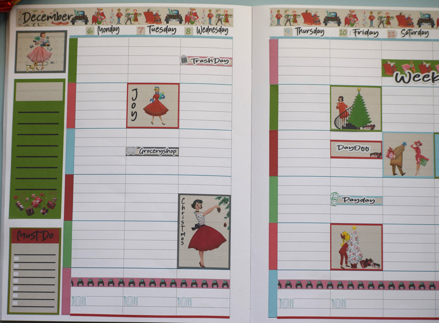 Plum Paper 7x9 ME Weekly Planner Sticker Kit #15, Retro Christmas