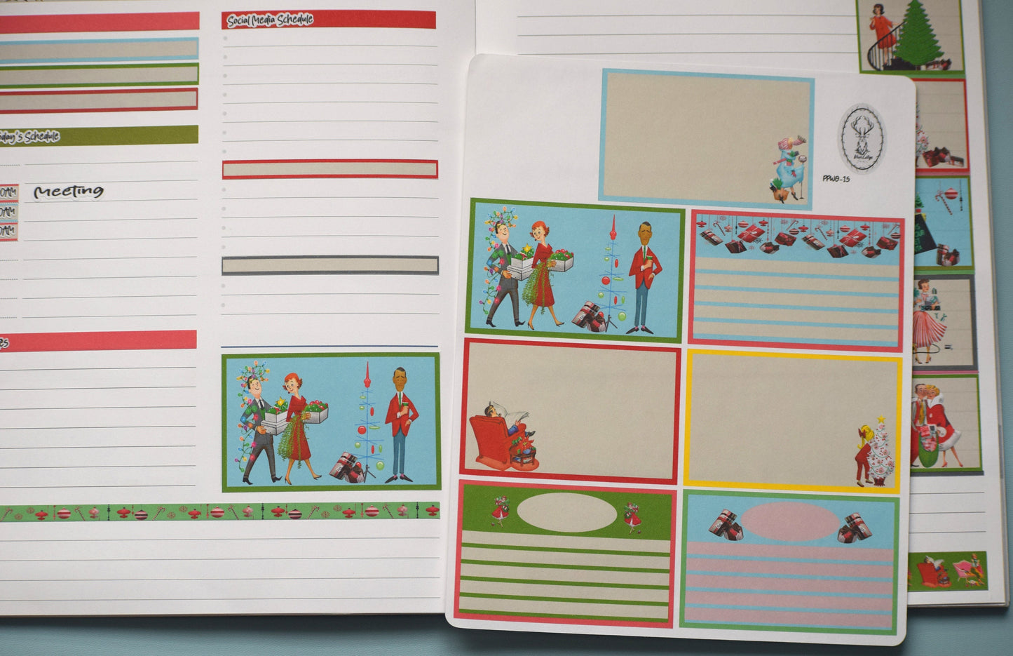Plum Paper 7x9 Weekly Overview Weekly Planner Sticker Kit #15, Retro Christmas
