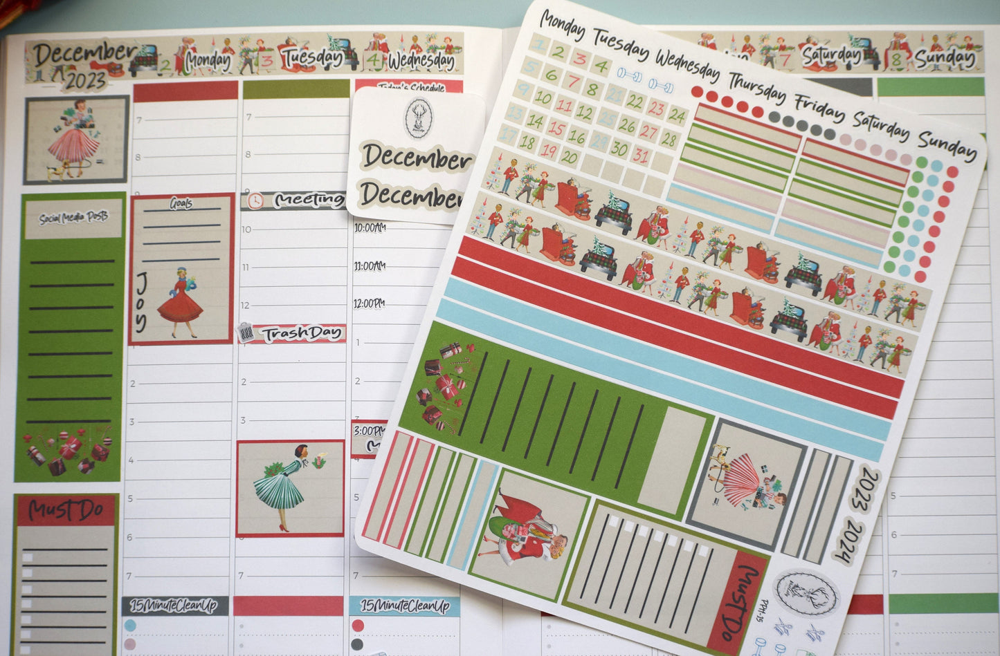 Plum Paper 7x9 Hourly Weekly Planner Sticker Kit #15, Retro Christmas